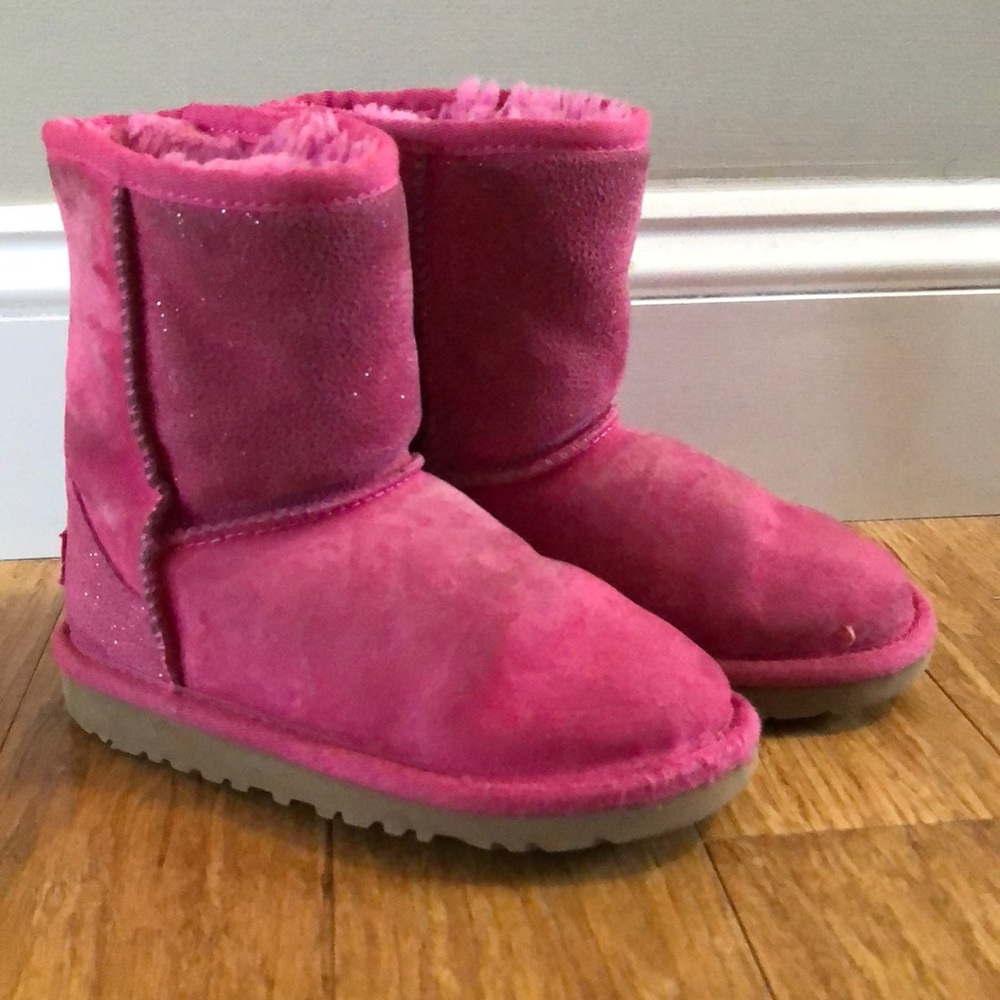 Toddler size 12 uggs!!
